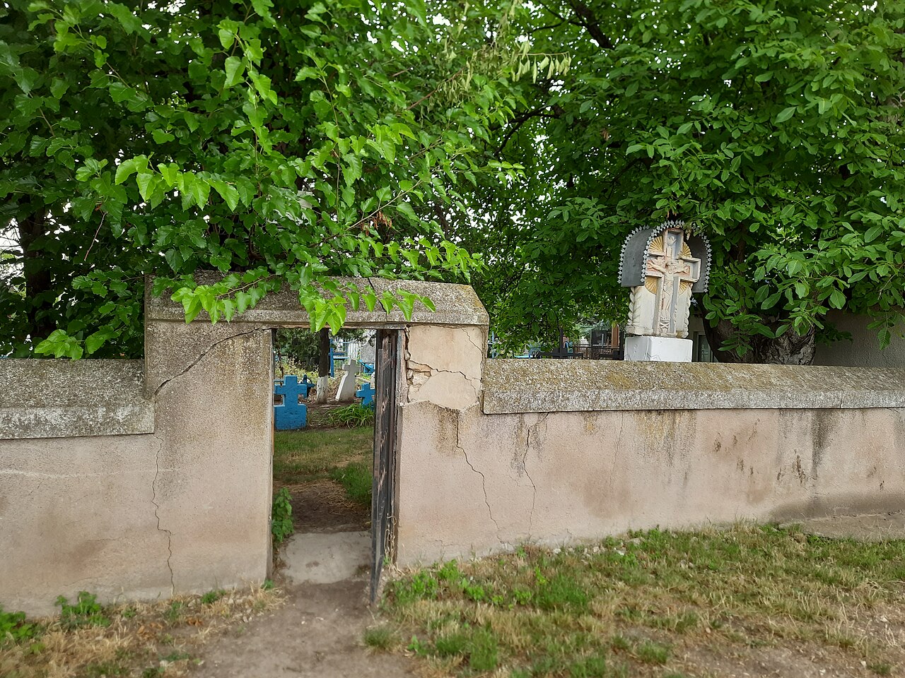 Cimitir Mica