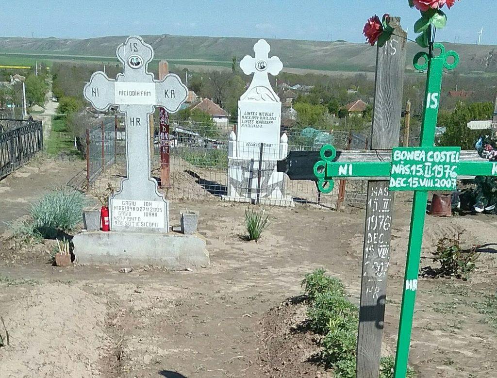 Platonesti Cemetery