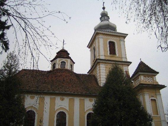 Biserica Sf. Apostoli Petru şi Pavel