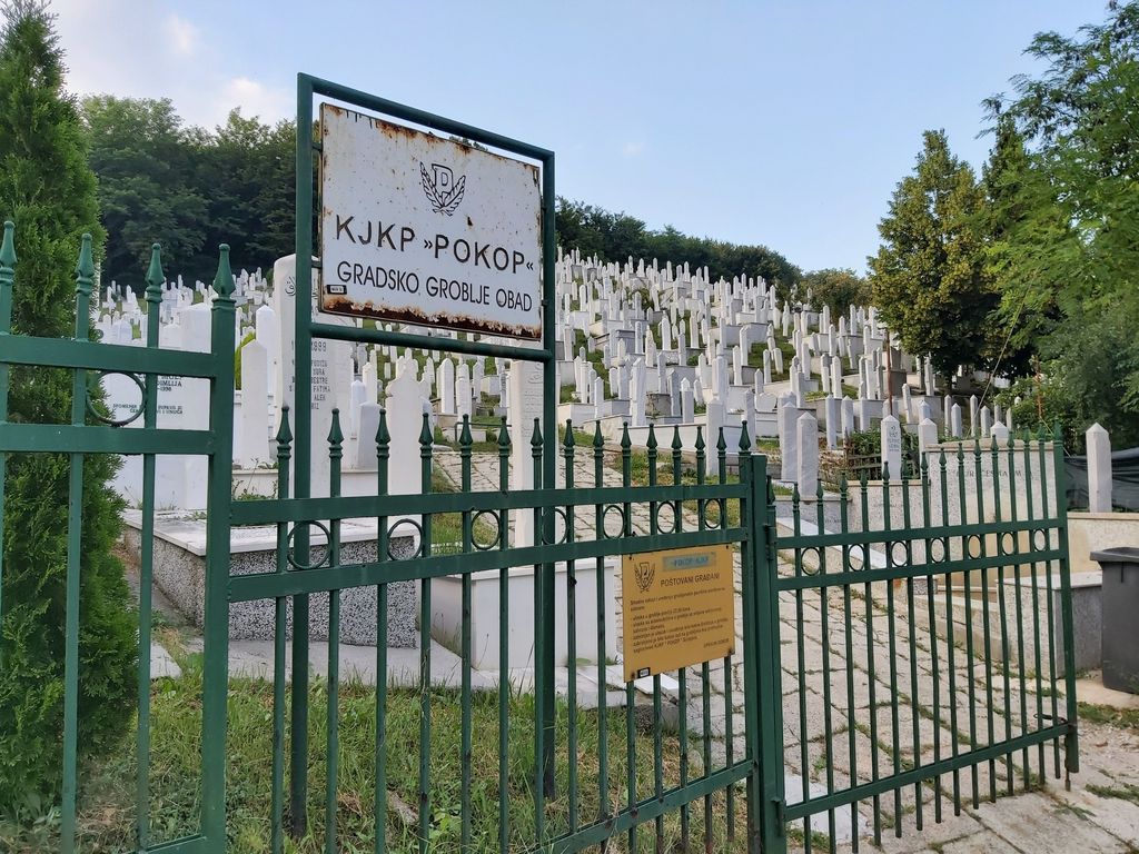 Gradsko groblje Obad