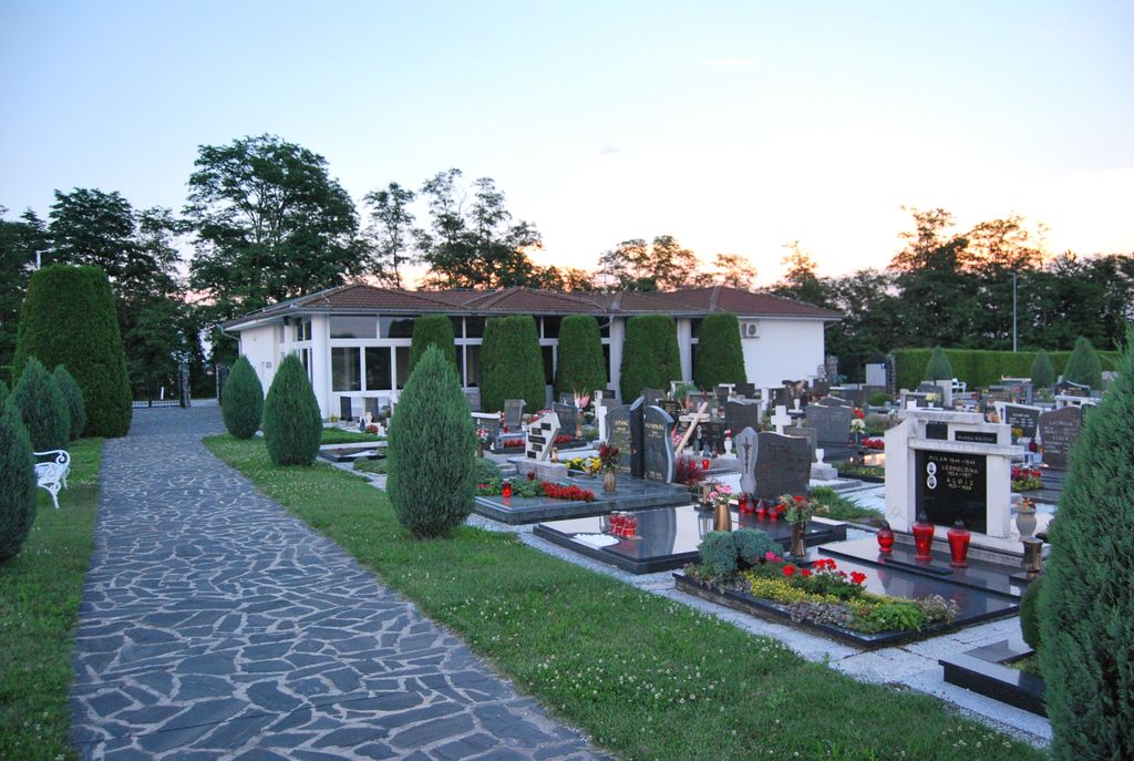 Pokopališče Hajdina