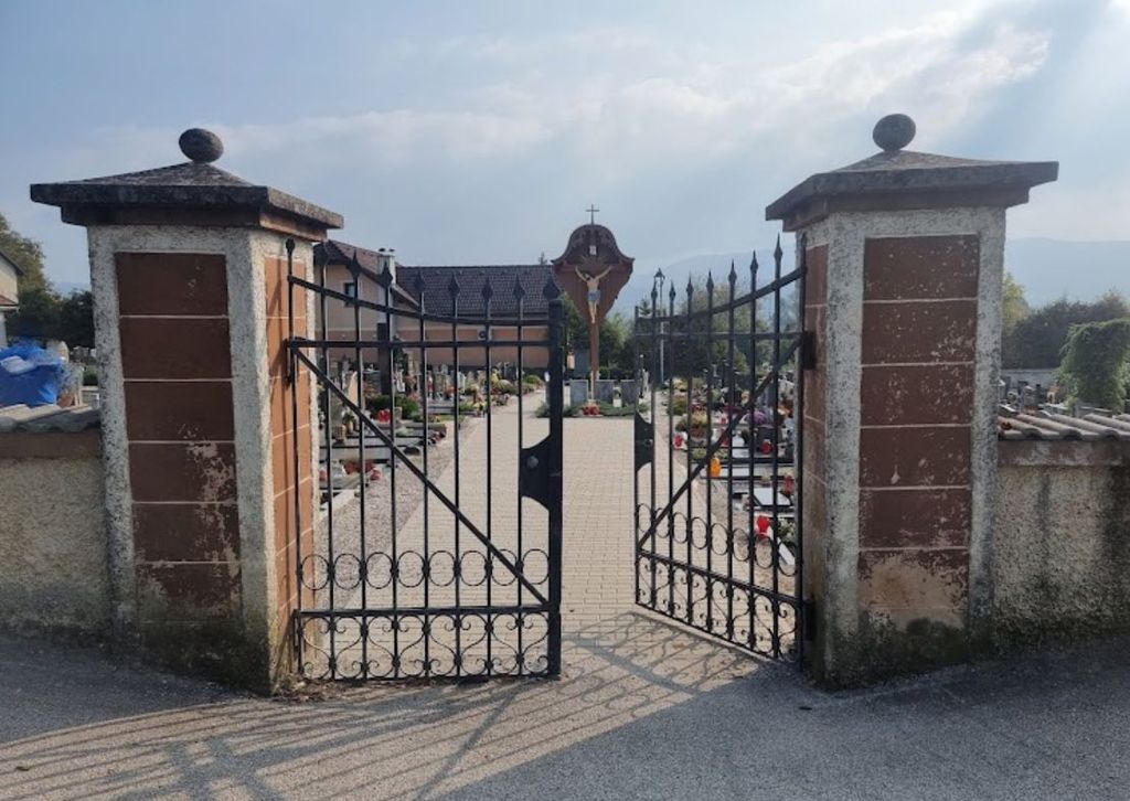 Pokopališče Cerklje ob Krki