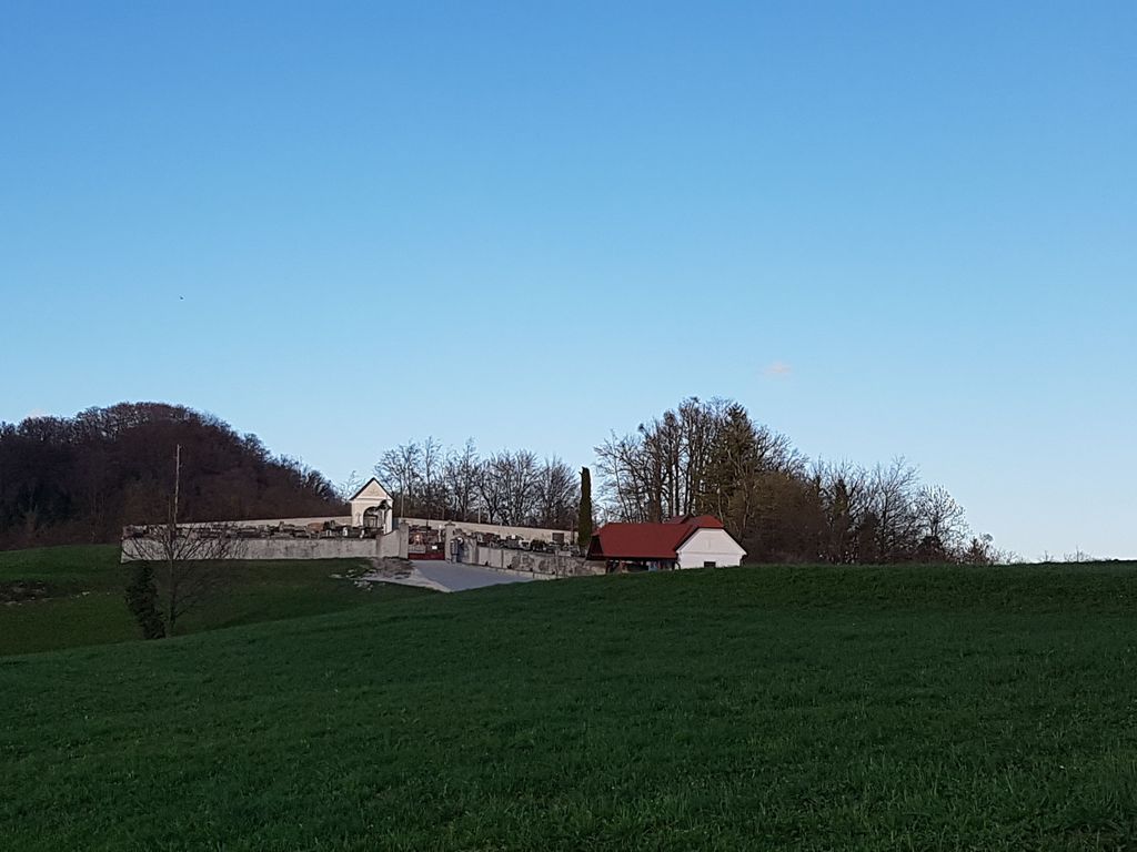 Pokopališče Vrh nad Laškim